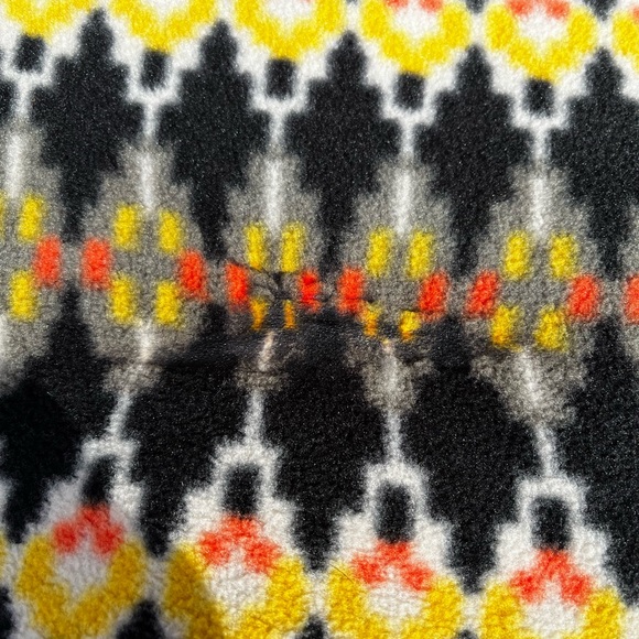 Patagonia Synchilla Size M Black Yellow Orange White - Picture 8 of 8